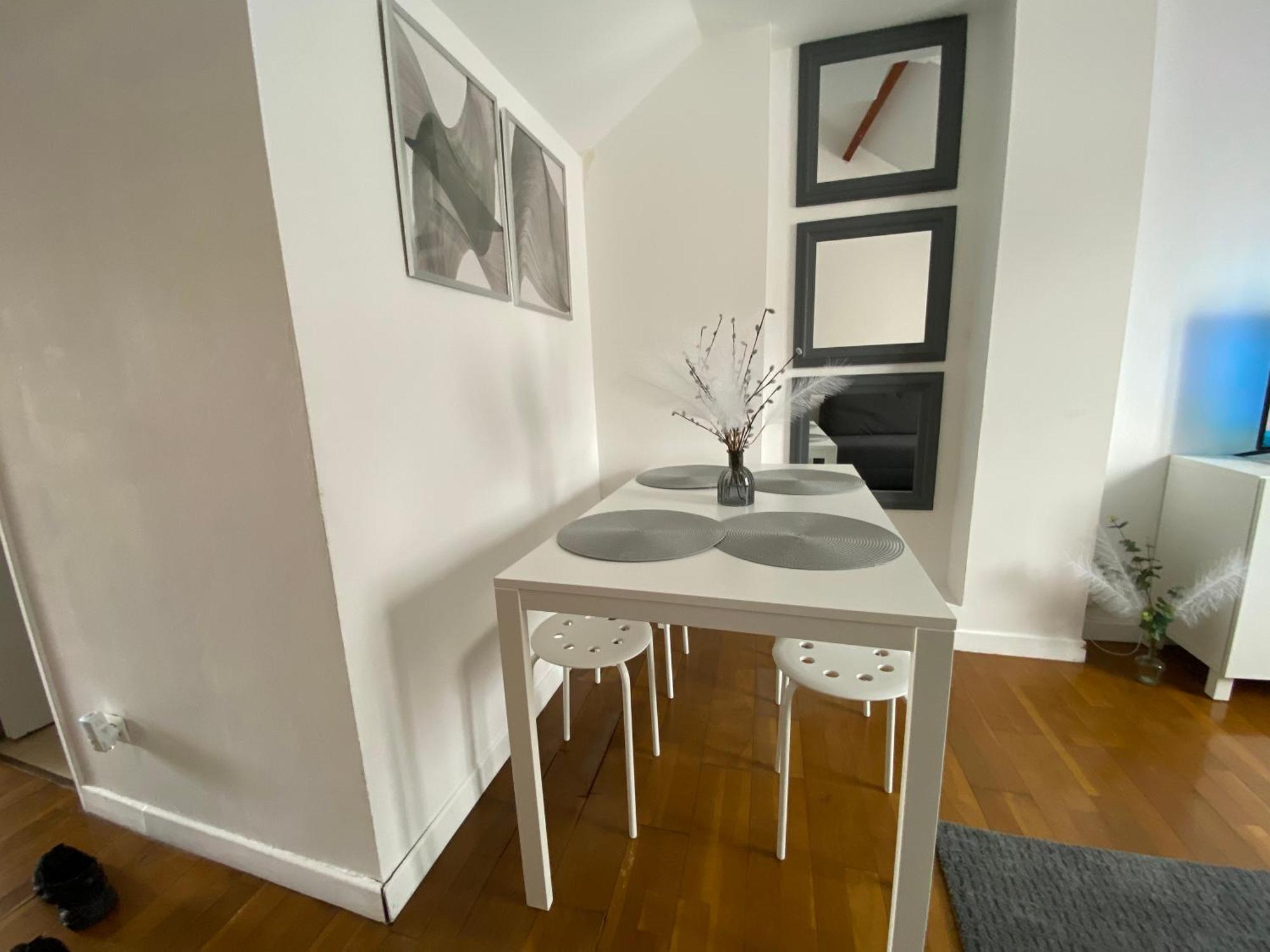 Duplex Minimaliste - 30 Min De Paris Apartment Saint-Ouen-l'Aumone Exterior foto